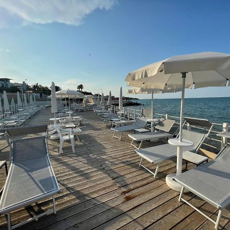 Fabris Palace Трани Екстериор снимка