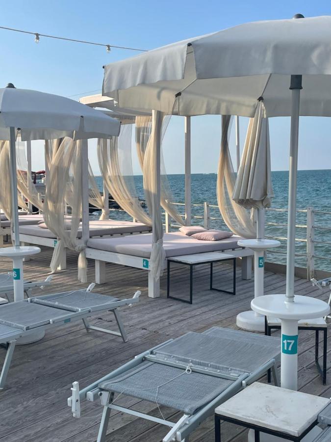 Fabris Palace Трани Екстериор снимка